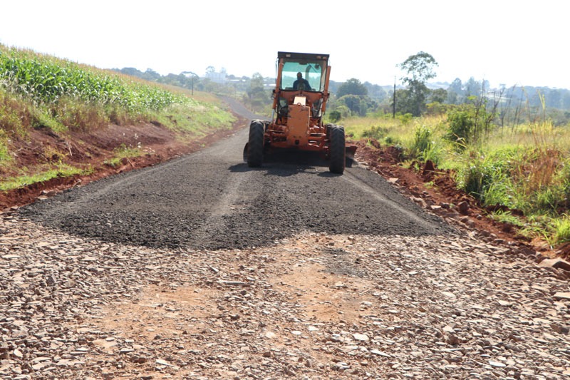 Melhorias Nas Estradas Rurais Em Todo O Município 4356