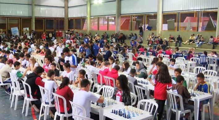 Circuito Sesc Paraná de Xadrez 2022: Etapa de Campo Mourão conta com a  participação de 175 enxadristas - FEXPAR - Federação de Xadrez do Paraná