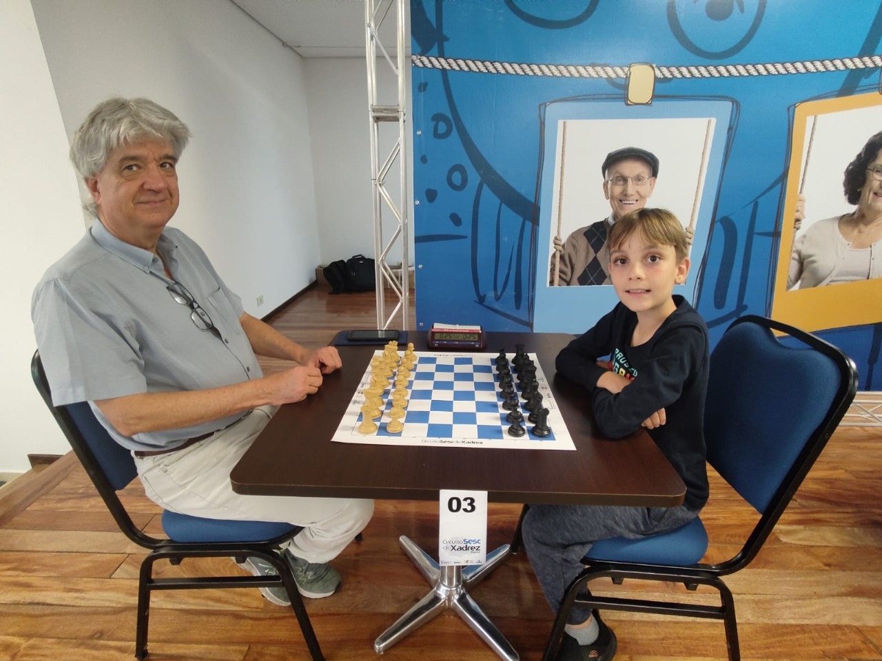 Grande mestre de xadrez participa de torneio aberto em Campo