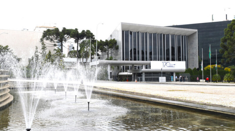 Fachada da Assembleia Legislativa do Parana
