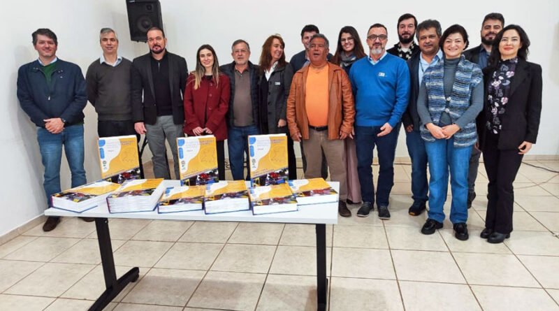 Entrega do plano de mobilidade é realizada em Campo Mourão