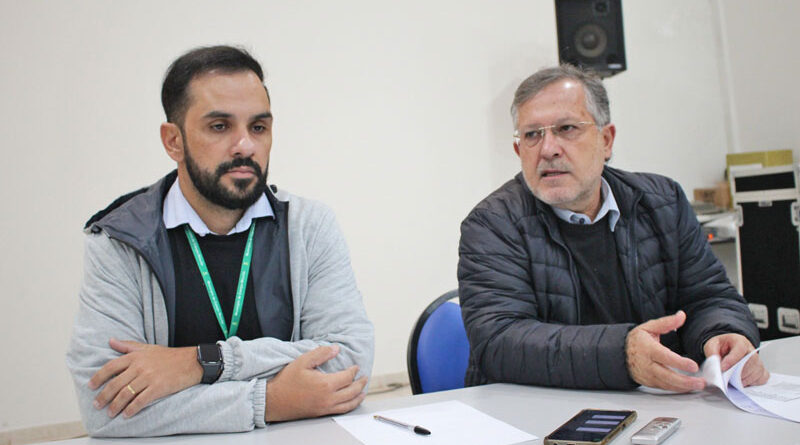 Sérgio Henrique dos Santos e prefeito Tauillo Tezelli