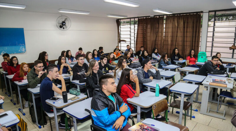 Estudante em sala de aula