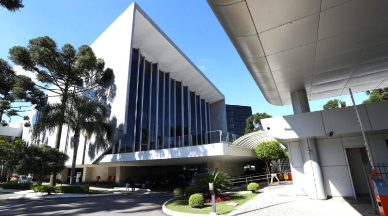 Fachada da Assembleia Legislativa do Paraná