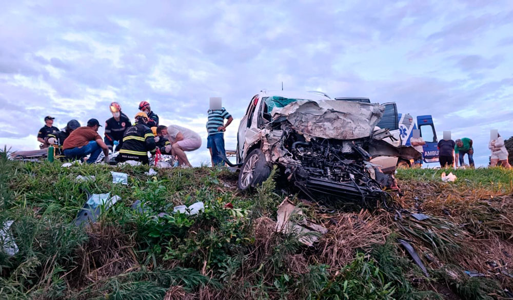 Acidente na BR-369 deixa uma pessoa morta e cinco feridas Foto 2 Fotos de Acidente na BR-369 deixa uma pessoa morta e cinco feridas