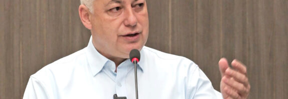 Dougas Fabrício